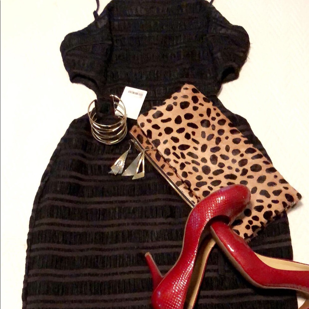 Black fitted dress
